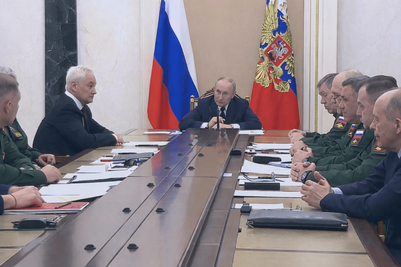 Putin, Özel Askerî Operasyon Bölgesindeki Duruma İlişkin Toplantı Yaptı